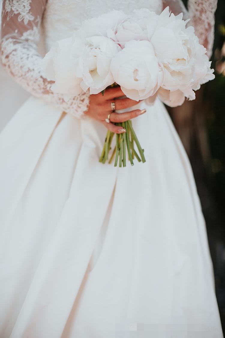 Vintage High Neck Ball Dresses Lace Satin Applique Long Sleeves Floor Length Country Wedding Bridal Gown Vestido De Novia