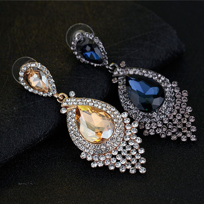 Diamond Tassel Earrings Studs Glass Tassel Drop Dangle Earrings Wedding Jewelry women earrings will and sandy fashion jewelry
Diamond Tassel Earrings Studs Glass Tassel Drop Dangle Earrings Wedding Jewelry women earrings will and sandy fashion jewelry