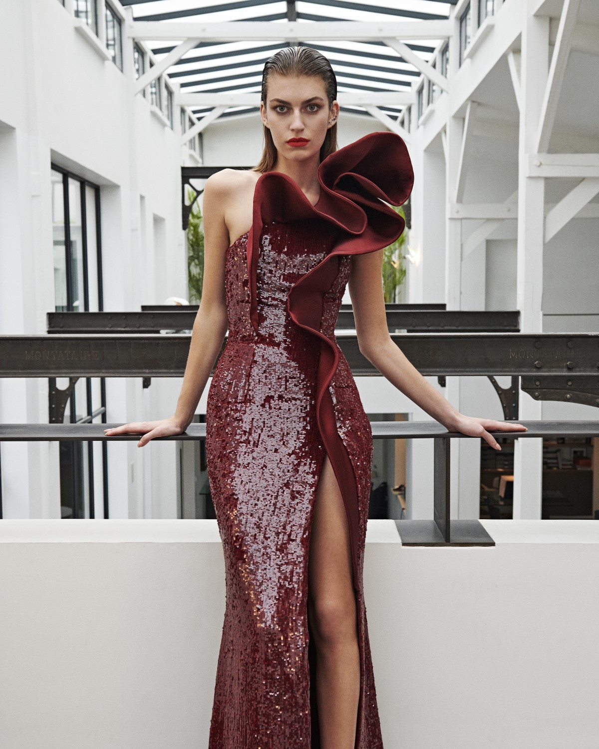 2020 Azzi & Osta Burgundy Prom Dresses Sequined Floor Length High Side Split Evening Dress Custom Made Formal Cocktail Party Gowns