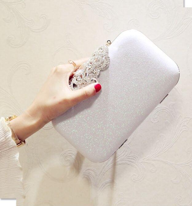 HBP handmade beaded dinner bag exquisite fashion and compact, European and American banquet magnetic buckle 1234, Black
HBP handmade beaded dinner bag exquisite fashion and compact, European and American banquet magnetic buckle 1234, Black