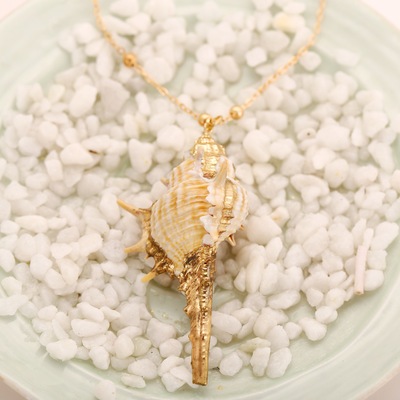 Bohemian Conch Shells Necklaces Sea Beach Shell Pendant Statement Necklace for Women Collier Femme Shell Cowrie Summer Beach Jewelry