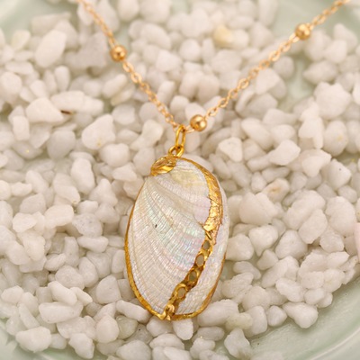 Bohemian Conch Shells Necklaces Sea Beach Shell Pendant Statement Necklace for Women Collier Femme Shell Cowrie Summer Beach Jewelry