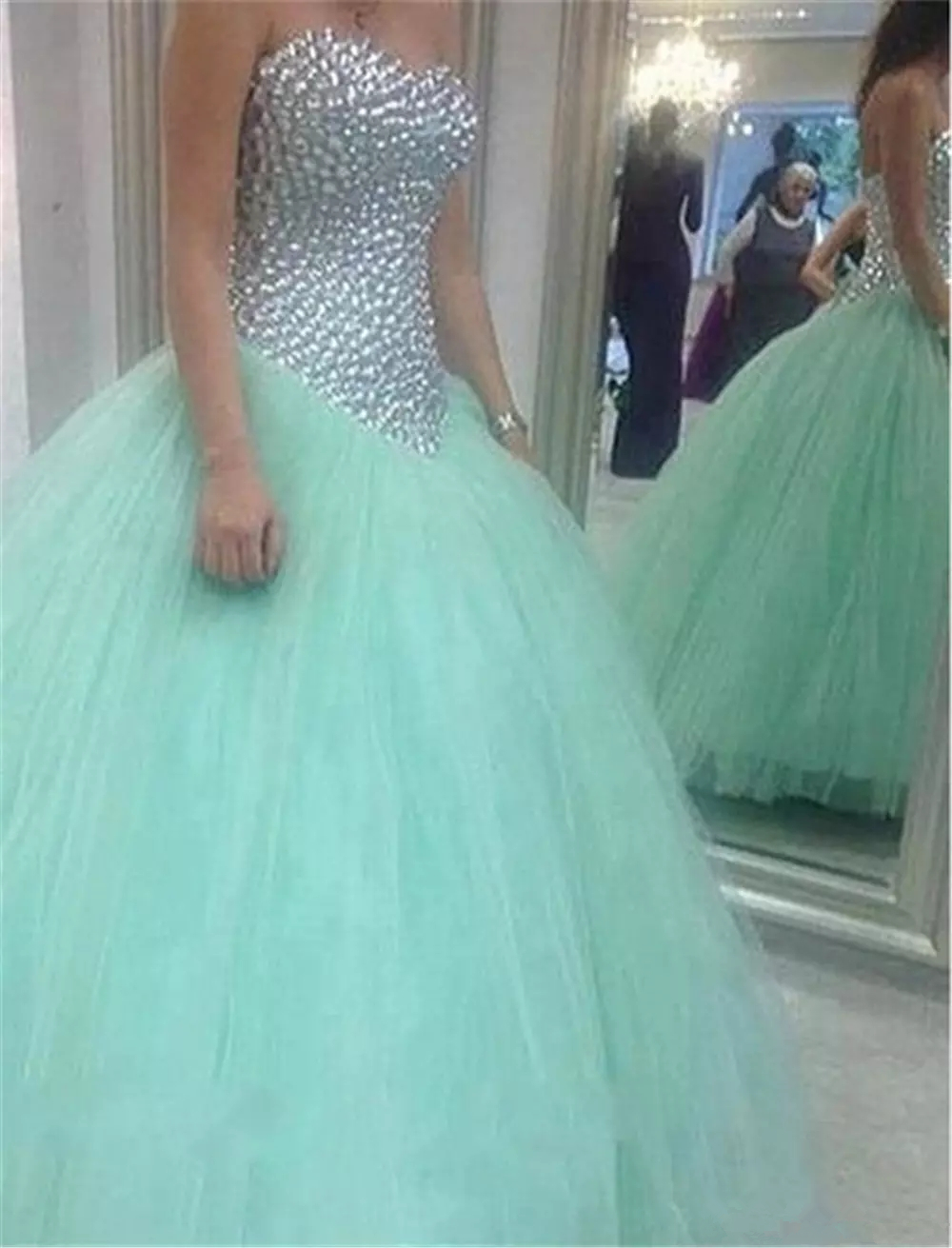 2019 Elegant Mint Green Ball Gown Quinceanera Dresses Beaded Sweet 16 Dresses Celebrity Formal Party Gown Vestidos De 15 Anos QC1293