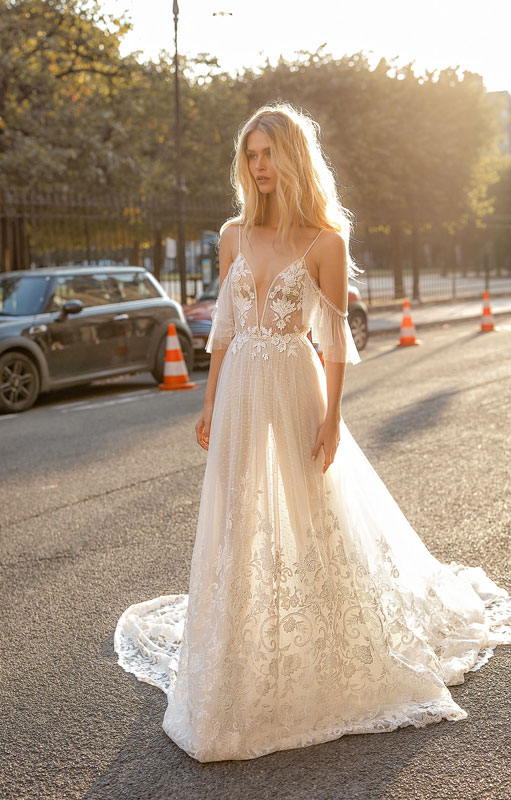 Modest Galikarten A Line Wedding Dresses Spaghetti Short Sleeve Tulle Lace Applique Sequins Wedding Gowns Sweep Train robe de mariée