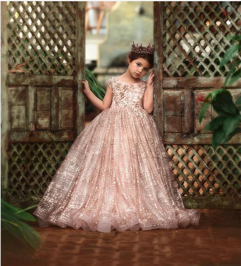 New Ball Gown Rose Gold Sequined Lace Girls Pageant Dresses V Neck Lace Appliques Sequins Short Sleeves Kids Flower Girls Birthday Gowns
