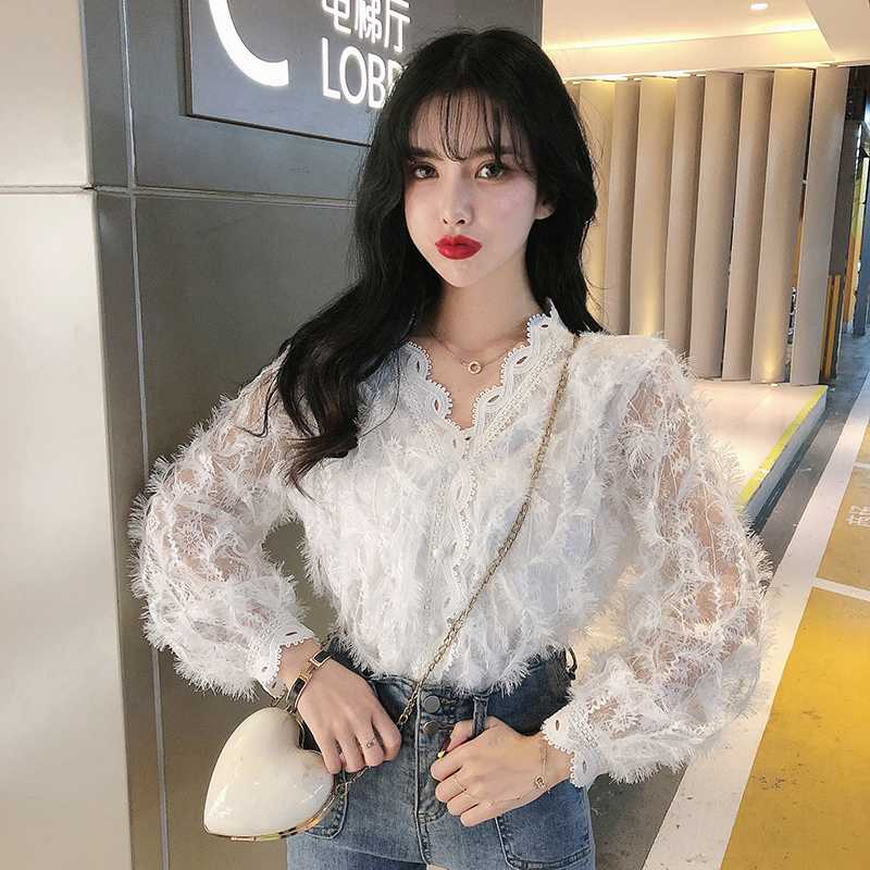 Women' blouse fashion 2020 spring and summer new sexy perspective lace silk screen stitching long-sleeved shirt, White
Women' blouse fashion 2020 spring and summer new sexy perspective lace silk screen stitching long-sleeved shirt, White