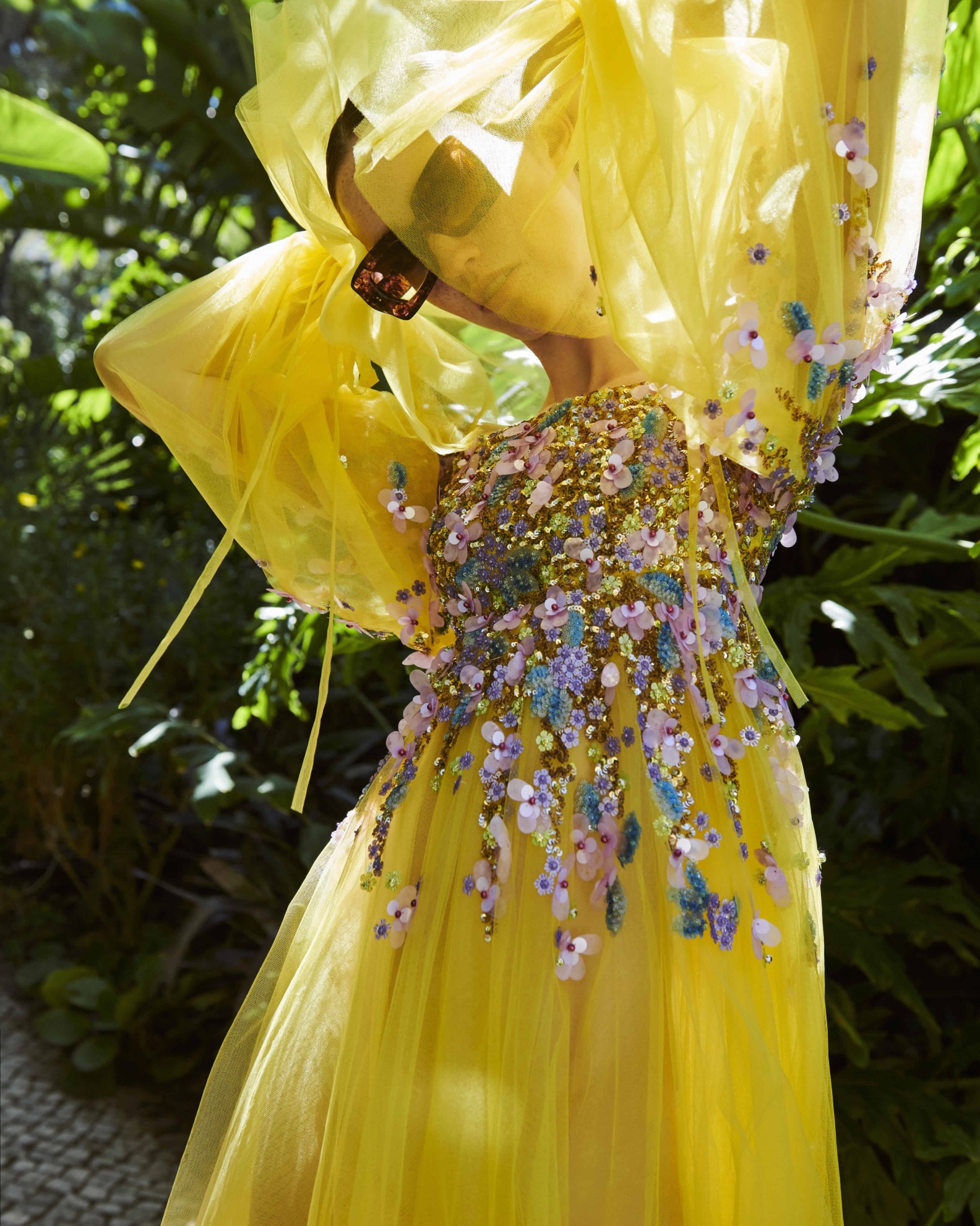 2020 Yellow Prom Dresses Bateau Neck Lace 3D Floral Flowers Beads Sequins A Line Fairy Evening Gowns Floor Length Special Occasion Gowns