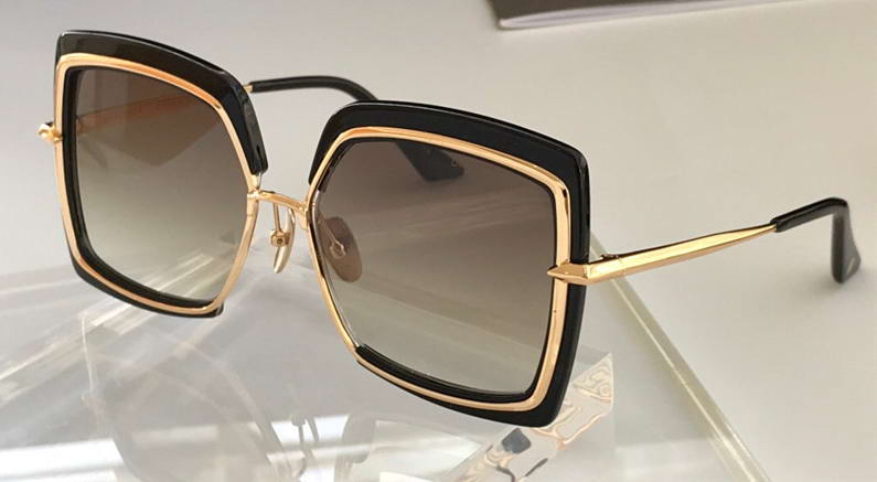 Women Square Sunglasses Gold/Brown Shaded 503 Sonnenbrille occhiali da sole Fashion Sunglasses glasses with box
Women Square Sunglasses Gold/Brown Shaded 503 Sonnenbrille occhiali da sole Fashion Sunglasses glasses with box