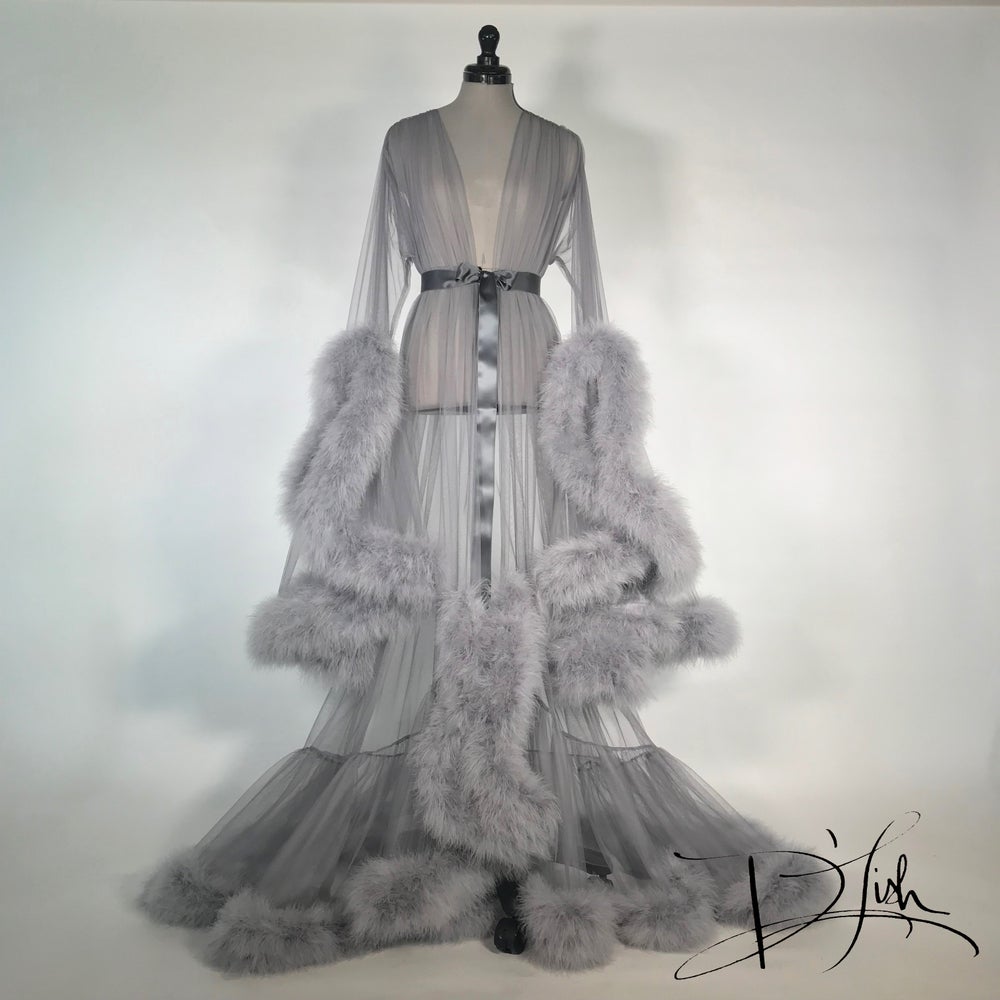 Feather Midnight Grey Deluxe Sleepwear V Neck Long Sleeve Dressing Gown Womens Luxury Dressing Gowns Housecoat Nightwear Lounge Wear 
Feather Midnight Grey Deluxe Sleepwear V Neck Long Sleeve Dressing Gown Womens Luxury Dressing Gowns Housecoat Nightwear Lounge Wear