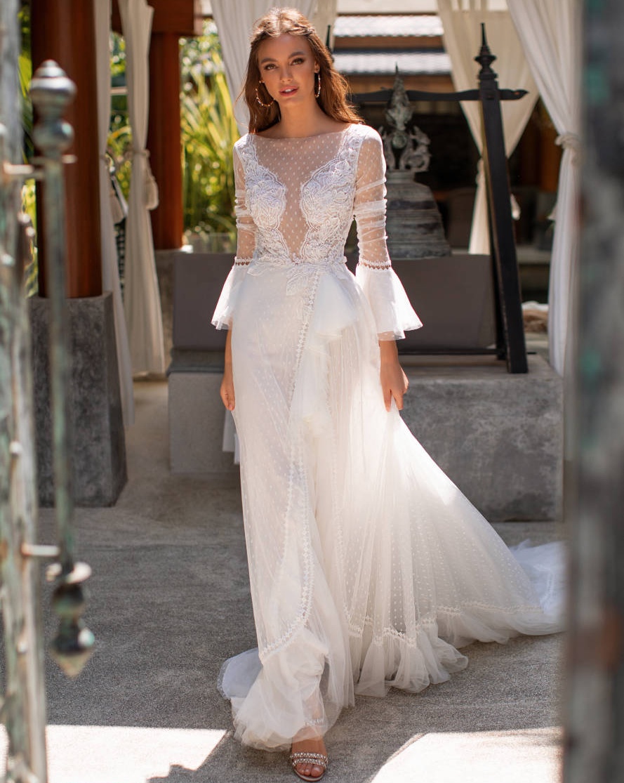 A Stunning E Lace Beach Wedding Dresses Long Sleeves Bateau Neck Beaded Bohemian Bridal Gowns Appliqued Tulle Side Split Robe De Mari E