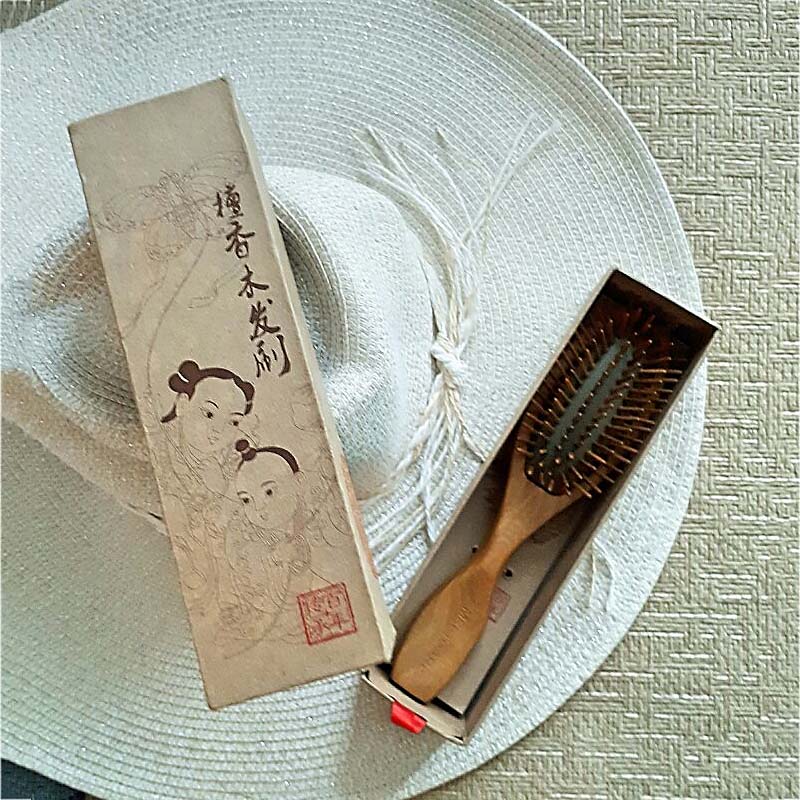 Sandalwood Airbag Combs Detangling Hair Brush Detangle Healthy Massage Antistatic Hairbrush Professional Hair Care Dressing Tool