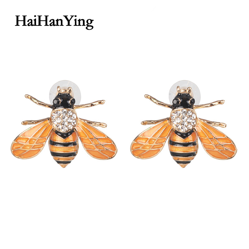 New Fashion Ladies Earrings Animal Bee Pearl Earrings Charm Jewelry Personality Statement Wedding Party Gift
New Fashion Ladies Earrings Animal Bee Pearl Earrings Charm Jewelry Personality Statement Wedding Party Gift
