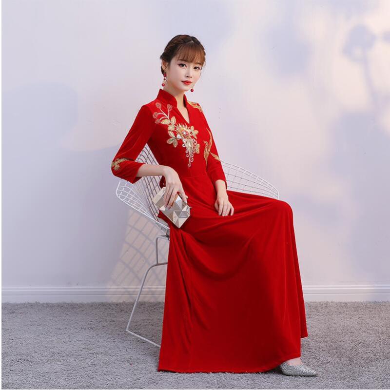 Improve Embroidery Cheongsams Chinese Style Dress Spring Red Qipao Party Vintage Elegant Long Robe Oriental Vestido
Improve Embroidery Cheongsams Chinese Style Dress Spring Red Qipao Party Vintage Elegant Long Robe Oriental Vestido