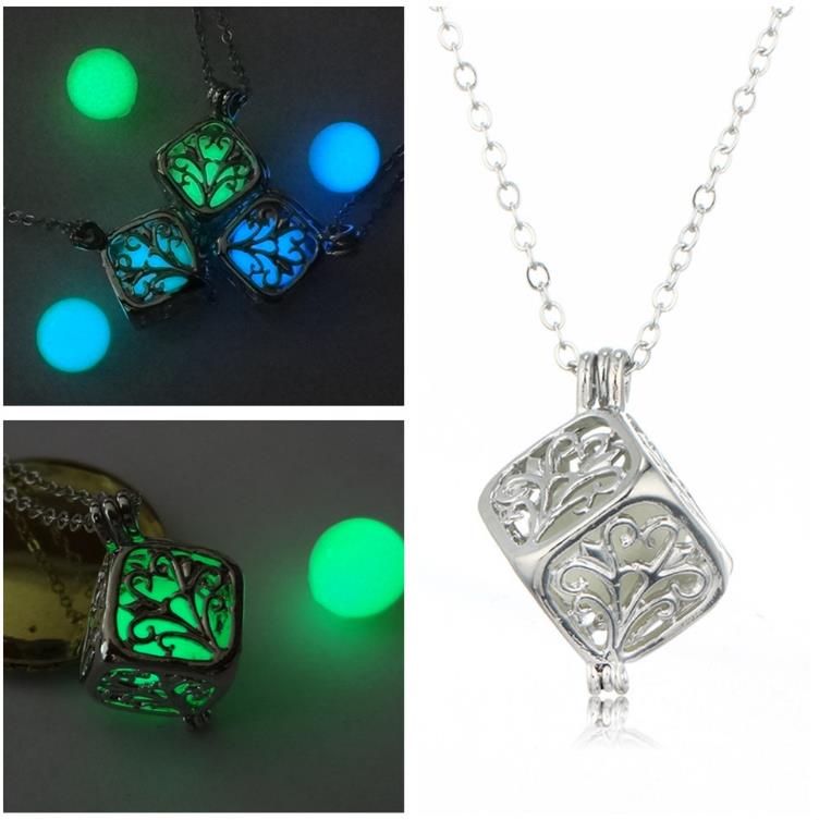 Silver Color Luminous Necklaces Hollow life Tree Love Locket Necklace Valentine's day Antique Luminous Beads Censer J Cage Gift
Silver Color Luminous Necklaces Hollow life Tree Love Locket Necklace Valentine's day Antique Luminous Beads Censer J Cage Gift