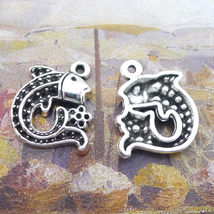 B7737 23*23mm Fish Ancient Silver Combine Gold Product Parts 50 Individual / Package 3 g
B7737 23*23mm Fish Ancient Silver Combine Gold Product Parts 50 Individual / Package 3 g