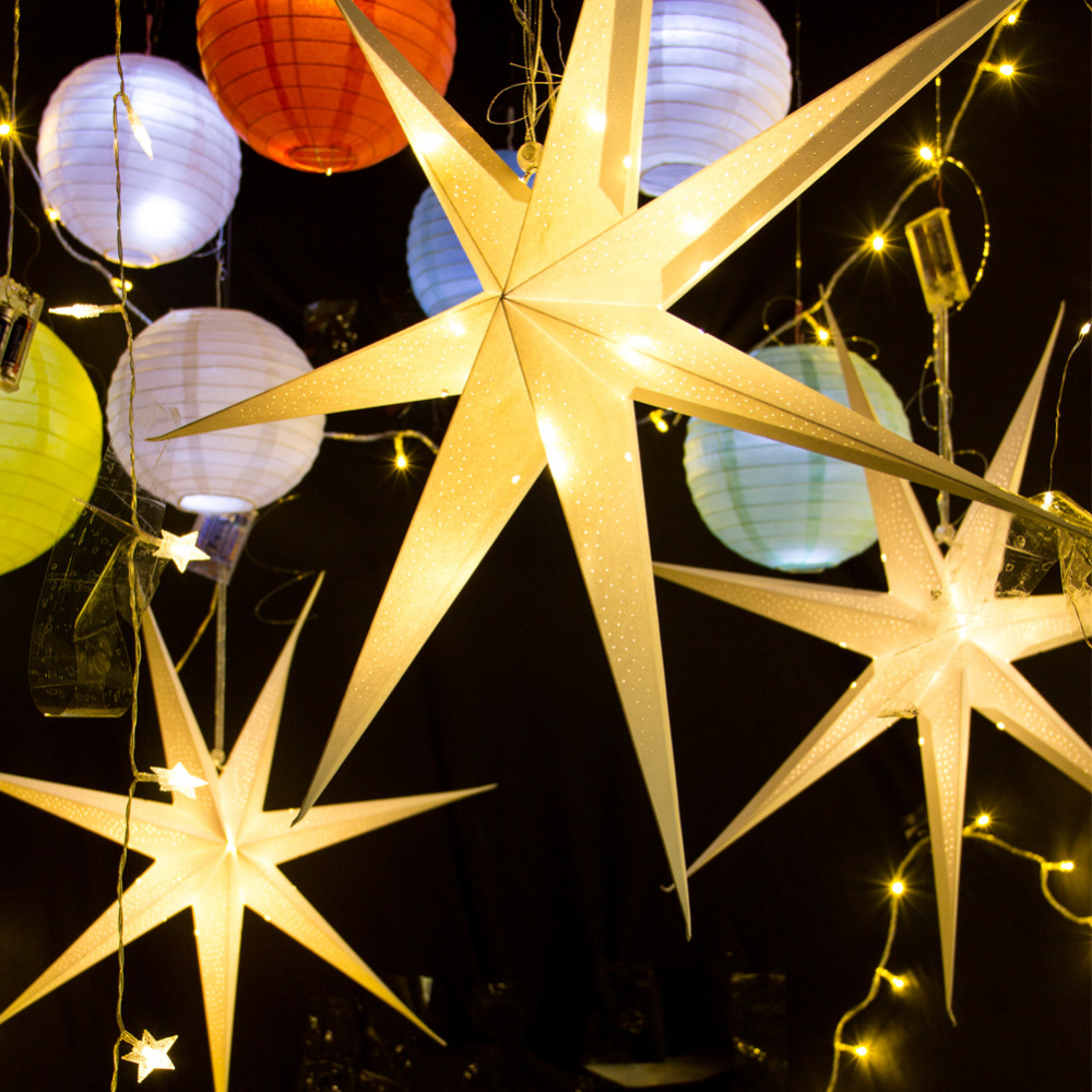 1pc 60cm Large Punched Party Star Hanging Paper Star with Punched Pattens Wedding Birthday Party Windows Fireplace Dining Table
1pc 60cm Large Punched Party Star Hanging Paper Star with Punched Pattens Wedding Birthday Party Windows Fireplace Dining Table