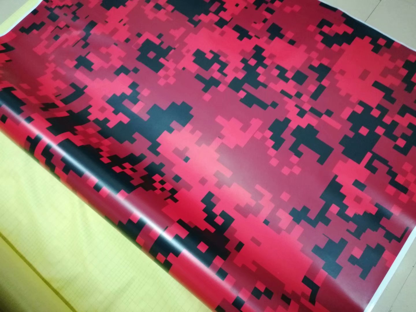 Impressive Red digital Camo Vinyl Car Wrap foil With air bubble Free Printed / PAINTED Camouflage whole car wrap vinyl 1.52x10m/20m/30m Roll