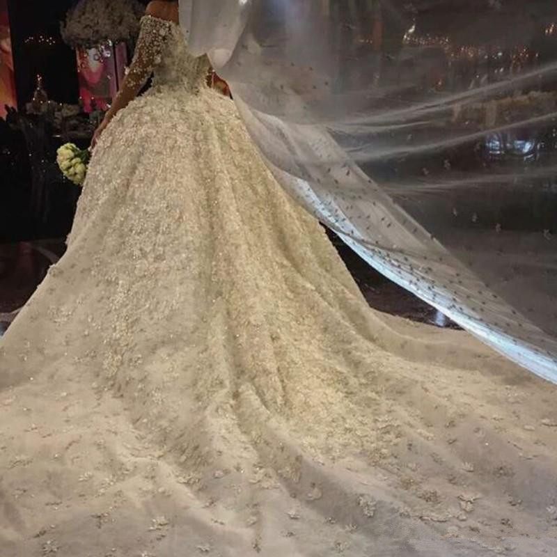 Gorgeous Arabia Princess Wedding Dress Beads 3D Petals Lace Applique Ball Gown Bridal Dress Off Shoulder Long Sleeve Plus Size Wedding Dress