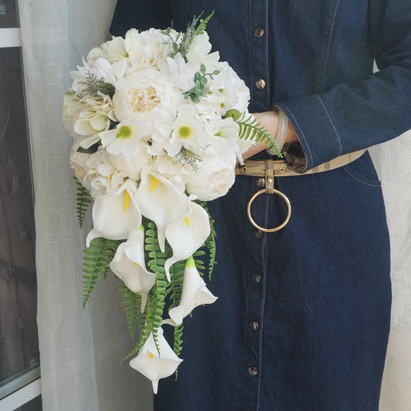 Artificial Flowers Bridal Holding Flower Wedding Bouquet Water Droplets Waterfall Wedding Party Bridal Bouquet Simulation Flower
Artificial Flowers Bridal Holding Flower Wedding Bouquet Water Droplets Waterfall Wedding Party Bridal Bouquet Simulation Flower