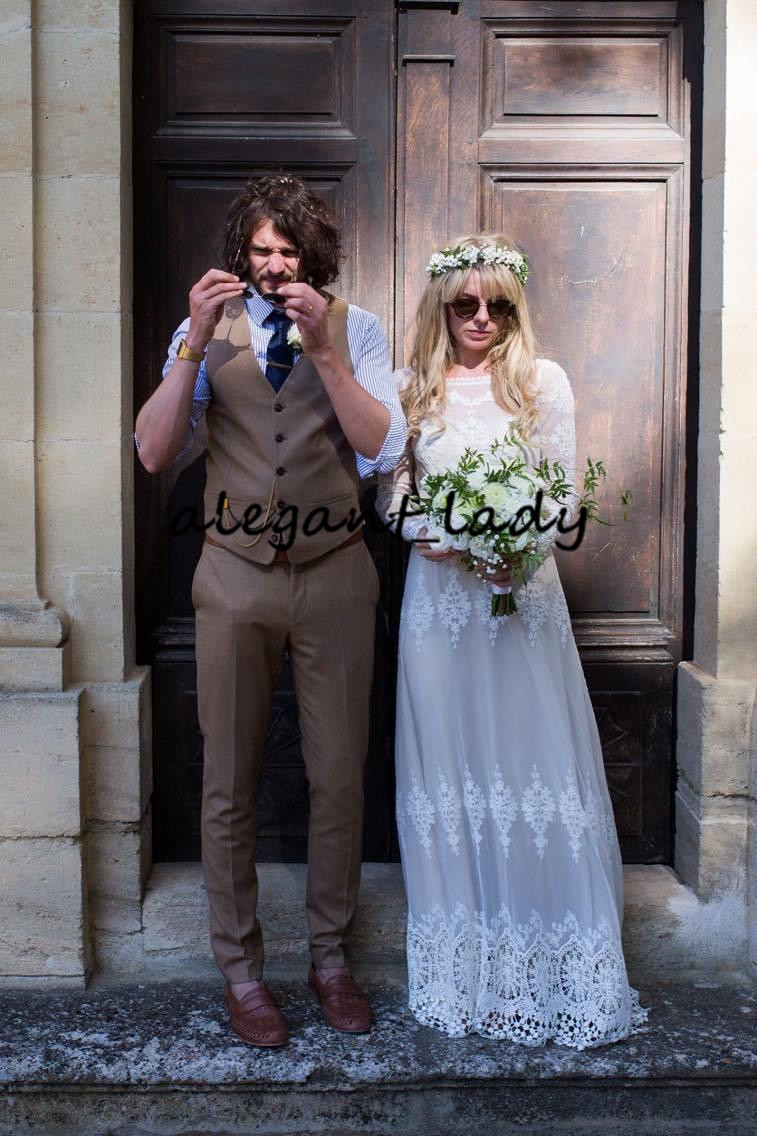 Form-fitting Bohemian Wedding Dress vintage style plunging back line Bridal Gowns long sleeve Nude Lining Vestido De Noiva