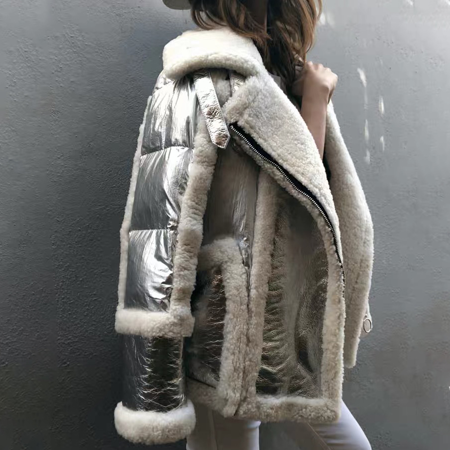 2019 new winter coat women real fur coat sliver Genuine Leather Sheep Double-faced Fur jacket white duck down Motorcycle jacket, Silver
2019 new winter coat women real fur coat sliver Genuine Leather Sheep Double-faced Fur jacket white duck down Motorcycle jacket, Silver
