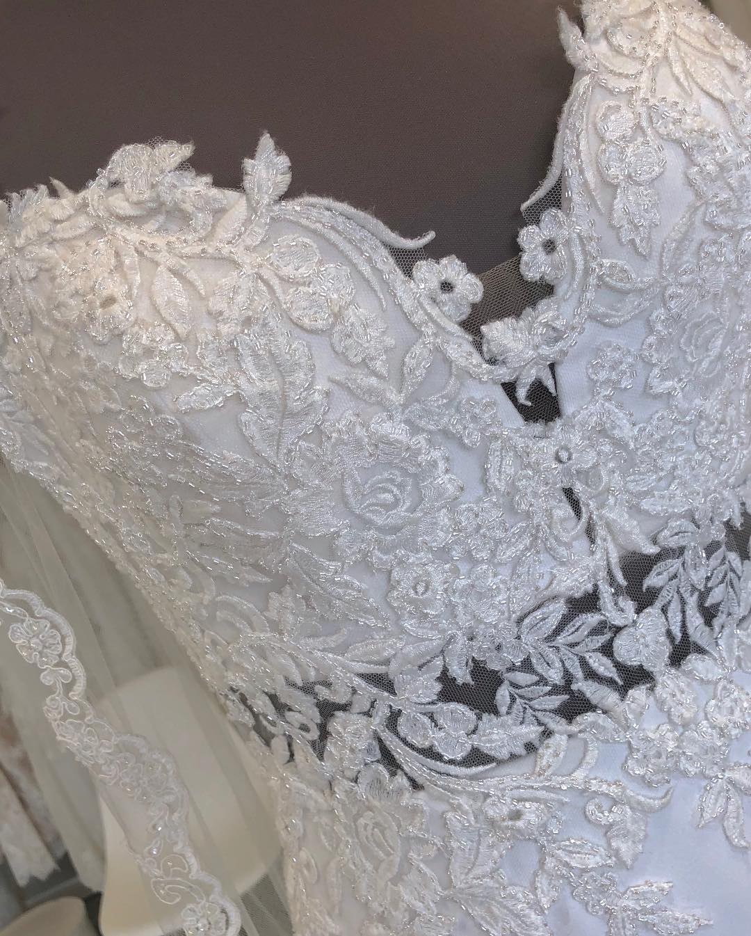 2020 Mermaid Wedding Dresses Lace Applique Satin Wedding Dresses Sweep Train Bridal Gowns Vestidos De Novia