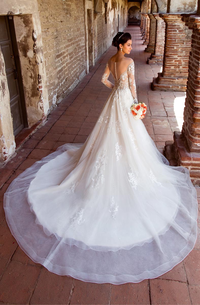 A Line Sparkly Lace Appliqued Wedding Dresses Sheer Jewel Neck Beaded Long Sleeves Bridal Gowns See Through Back Court Train Robe De Marie ppliqued