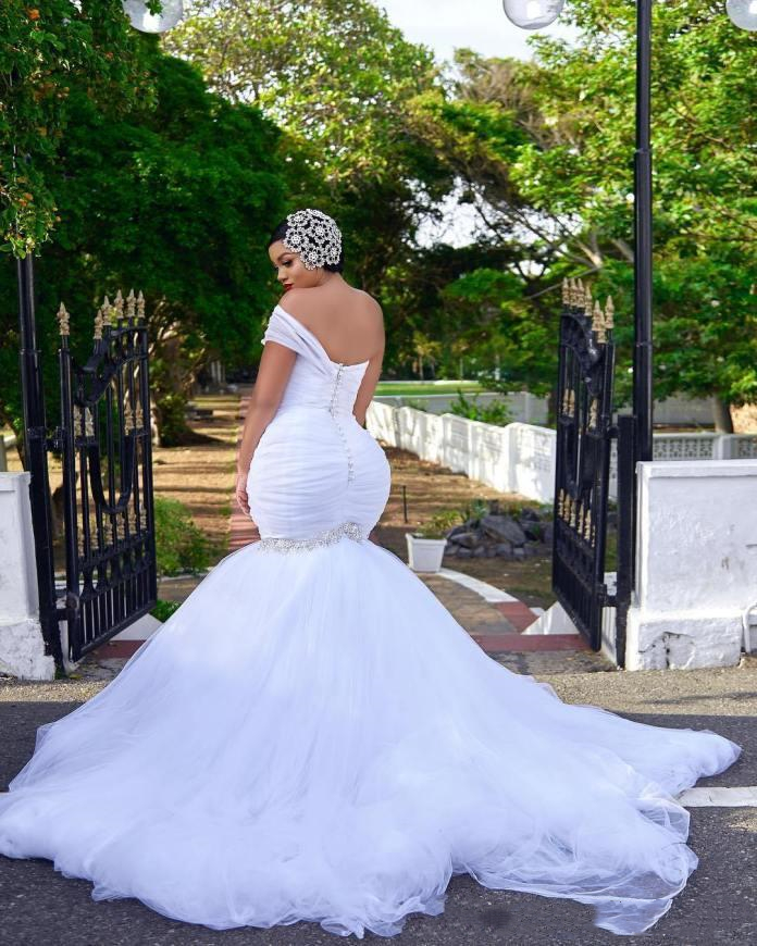 Newest African Mermaid Dresses Pleats Sweetheart One Shoulder Bridal Gowns Sweep Train Trumpet Beaded Wedding Dress 0516