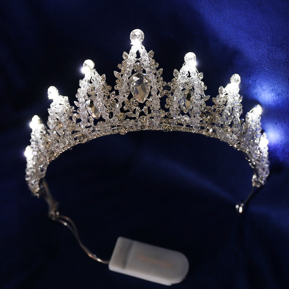 Lighting Baroque Beautiful Crown Bride Gold Ladies Jewelry Diamond Crowns Bride Wedding Accessories Crown European Style Retro Palace Crown