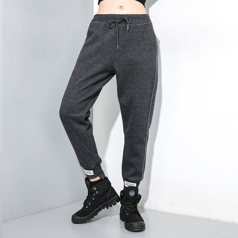 Johnature 2019 Winter New Elastic Waist Streetwear Women Pants Casual Solid Color Loose Fashion Harem Pants Simple Trousers, Black
Johnature 2019 Winter New Elastic Waist Streetwear Women Pants Casual Solid Color Loose Fashion Harem Pants Simple Trousers, Black