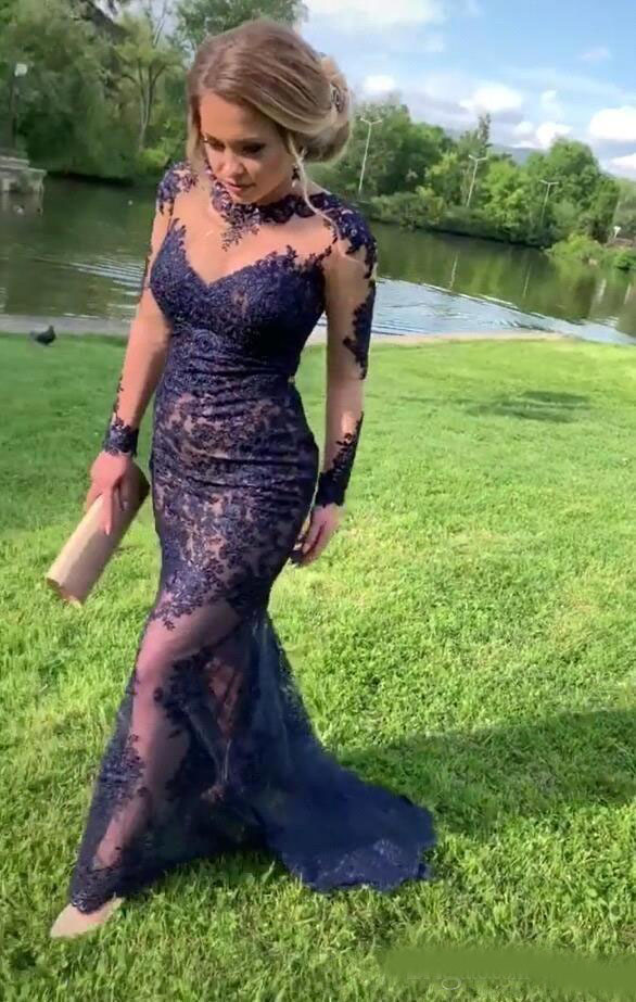 Illusion Bodice 2020 Long Sleeve Lace Navy Blue Evening Dresses Jewel Neckline Appliques See Through Back Floor Length Prom Gowns