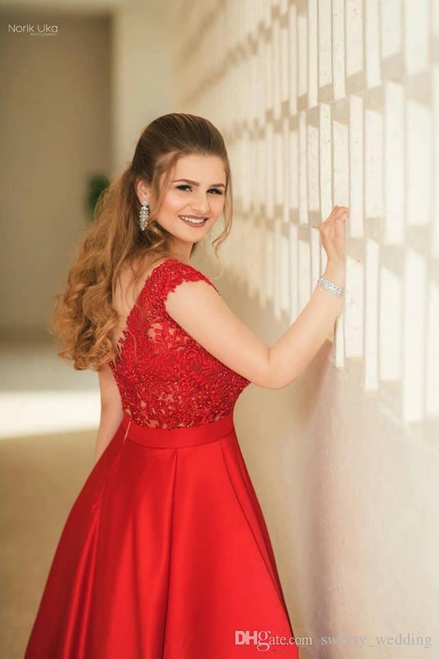 Lace Plus Size Appliques A-Line Prom Dresses Red Modest Satin Beading Sequins Long Party Evening Gowns Floor Length Robe De Mariee