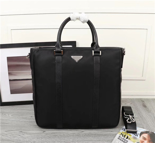 2021 Global free shipping 034 size 36cm 34cm 10cm classic luxury bag canvas leather cowhide men's shoulder bag best quality handbag, Black
2021 Global free shipping 034 size 36cm 34cm 10cm classic luxury bag canvas leather cowhide men's shoulder bag best quality handbag, Black
