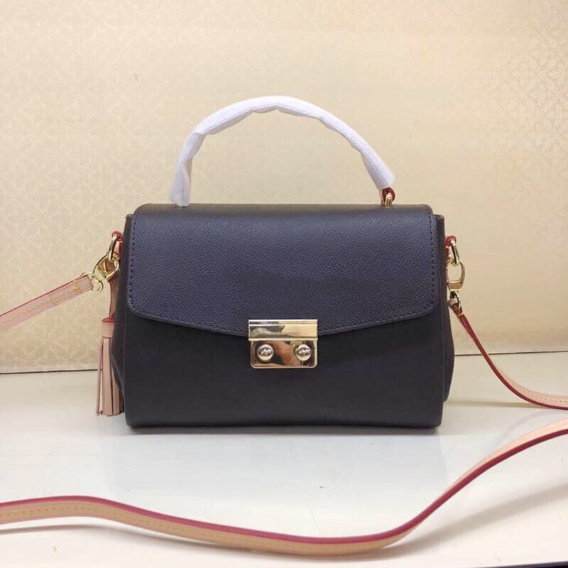 dicky0750 Wholesale new ladies handbag leather ladies messenger bag fashion shoulder bag wild portable leather small square bag horizontal mobile phon, White checked
dicky0750 Wholesale new ladies handbag leather ladies messenger bag fashion shoulder bag wild portable leather small square bag horizontal mobile phon, White checked