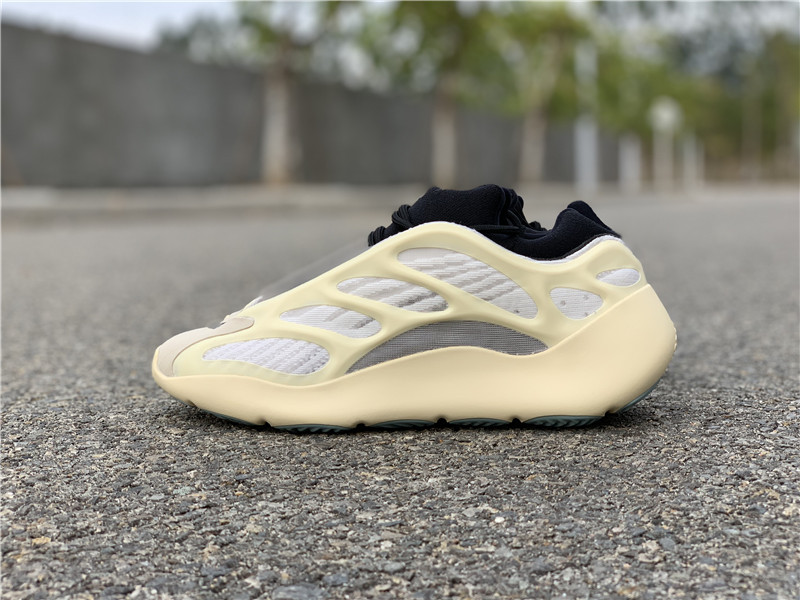 2020 New Wave Runner MNVN 700 V3 Azael Black Static Magnet Orange Inertia Kanye West Running Shoes Man Woman Sports Sneakers With Box
2020 New Wave Runner MNVN 700 V3 Azael Black Static Magnet Orange Inertia Kanye West Running Shoes Man Woman Sports Sneakers With Box