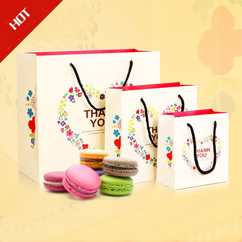 Three Size(S M L ) Floral Wreath Of Love "Thank You" Gift Bag Hand Bag High-grade Packaging Bag Paper Bags LZ1178
Three Size(S M L ) Floral Wreath Of Love "Thank You" Gift Bag Hand Bag High-grade Packaging Bag Paper Bags LZ1178