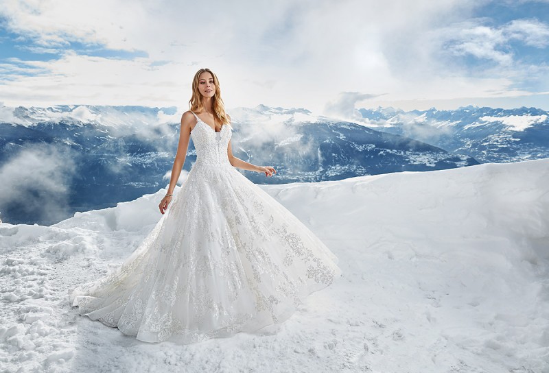 Beautiful A Line Wedding Dresses Spaghetti Applique Sequins Wedding Dresses Tulle Sweep Train Bridal Gowns Bohemia Vestidos De Novia