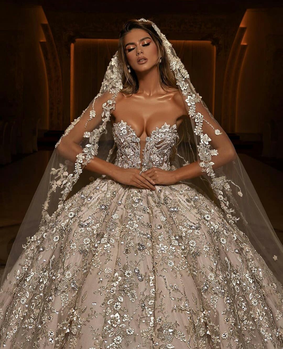 dubai dresses plus size chapel train sweetheart vestido de novia appliqued bridal wedding gowns custom made