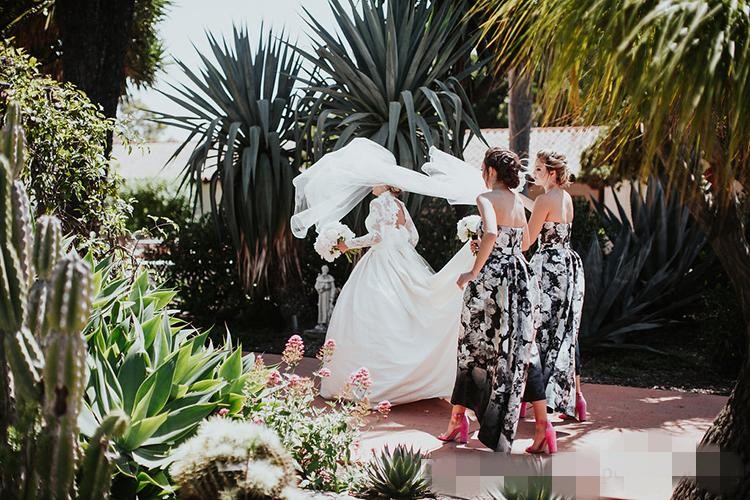 Vintage High Neck Ball Dresses Lace Satin Applique Long Sleeves Floor Length Country Wedding Bridal Gown Vestido De Novia