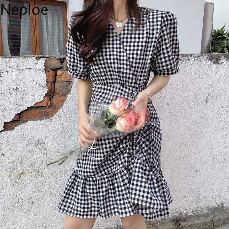 Neploe Korean Plaid Ruffle Dress Fashion Drawstring Pleated Women Dresses 2020 Summer Short Sleeve V-neck Vestidos Femme 4B324, Pic
Neploe Korean Plaid Ruffle Dress Fashion Drawstring Pleated Women Dresses 2020 Summer Short Sleeve V-neck Vestidos Femme 4B324, Pic