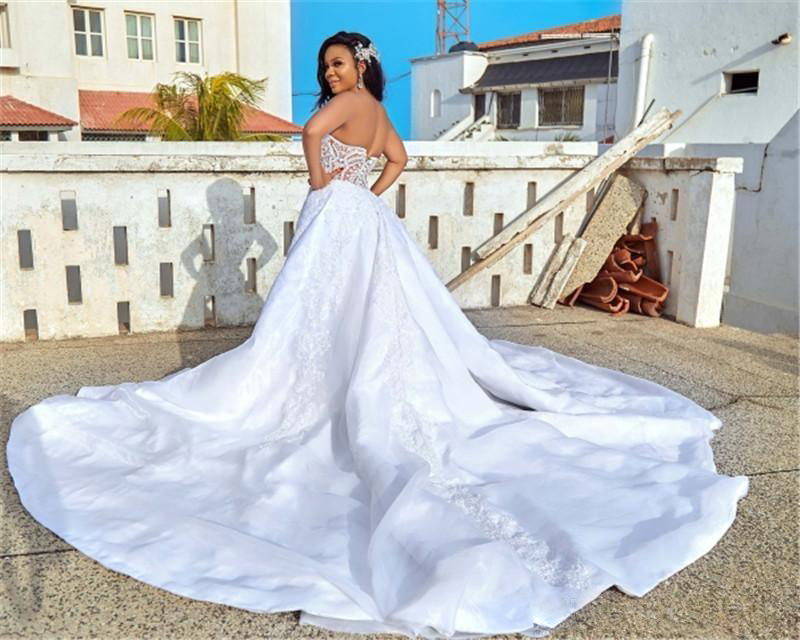 Beaded Mermaid Gorgeous Wedding Dresses With Detachable Train Strapless Neck Appliqued Bridal Gowns Sweep Satin Trumpet Robe De Marie