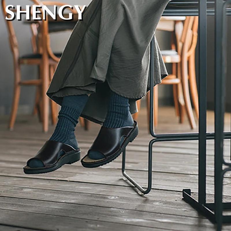 Driving Slippers Men 2020 Fish Mouth Shoes Flat Bottom Soft Rubber Hollow Wedge Loafers PU Fabric Lazy Shoes Casual Trend, Black
Driving Slippers Men 2020 Fish Mouth Shoes Flat Bottom Soft Rubber Hollow Wedge Loafers PU Fabric Lazy Shoes Casual Trend, Black