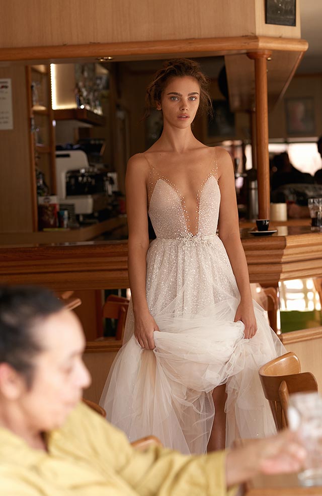 Liz Martinez 2020 Wedding Dresses V Neck Beach Boho A Line Beads Crystal Illusion Beach Bridal Gowns Vestido De Novia