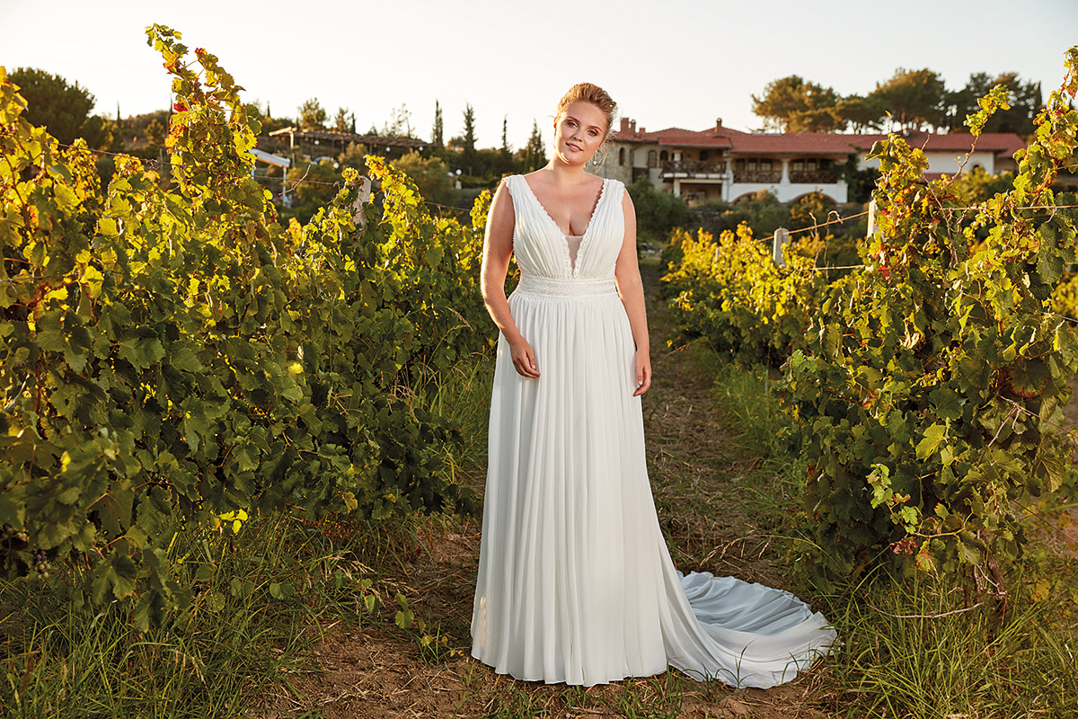 Simplea Bohemian Cheap Plus Size Lace Dresses Deep V Neck Chiffon Floor Length Elegant Wedding Dress Bridal Gown Vestidos estidos