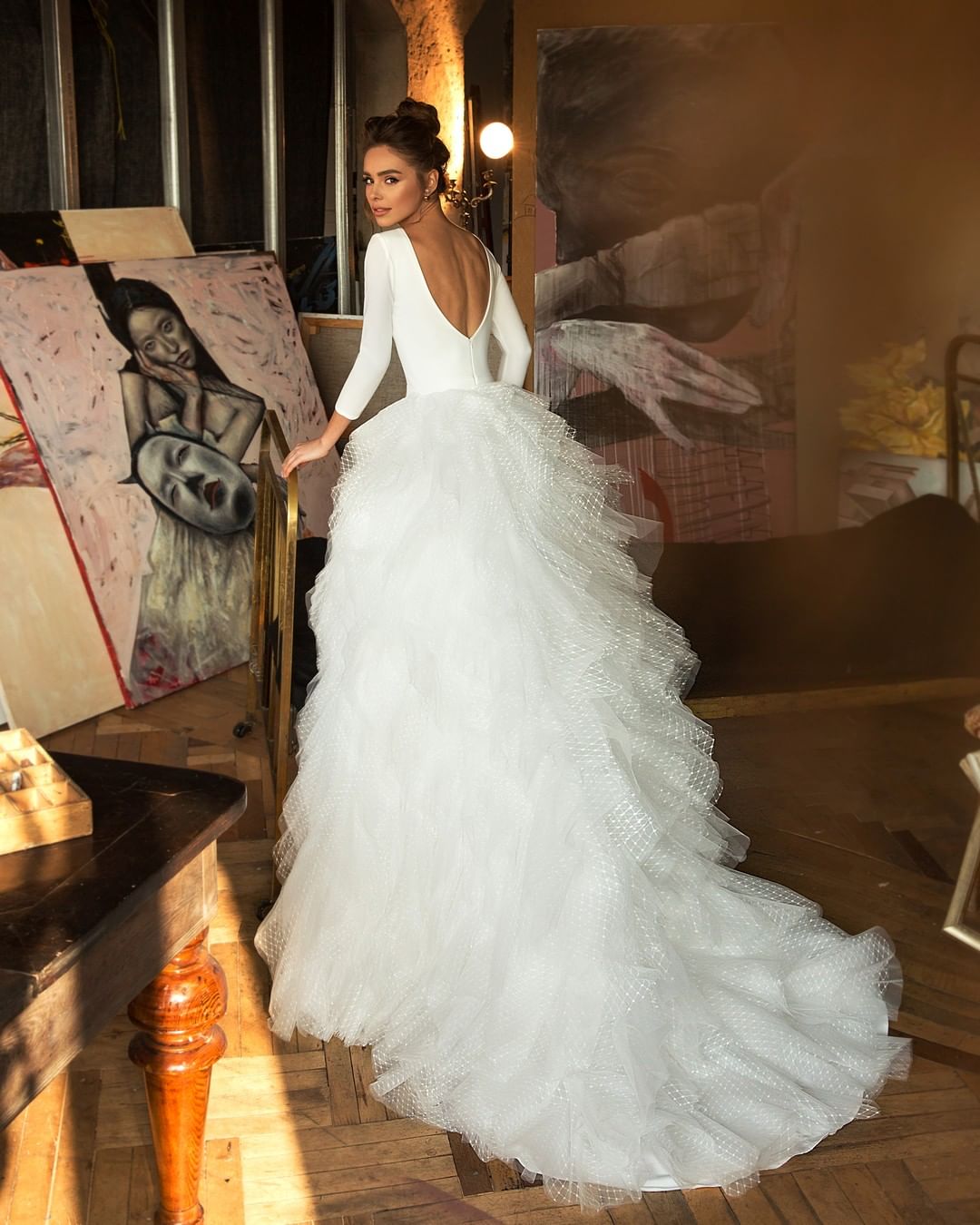 Long Charming Sleeves Backless Wedding Dresses Bateau Neck A E Tiered Bridal Gowns Sweep Train Robe De Mari E