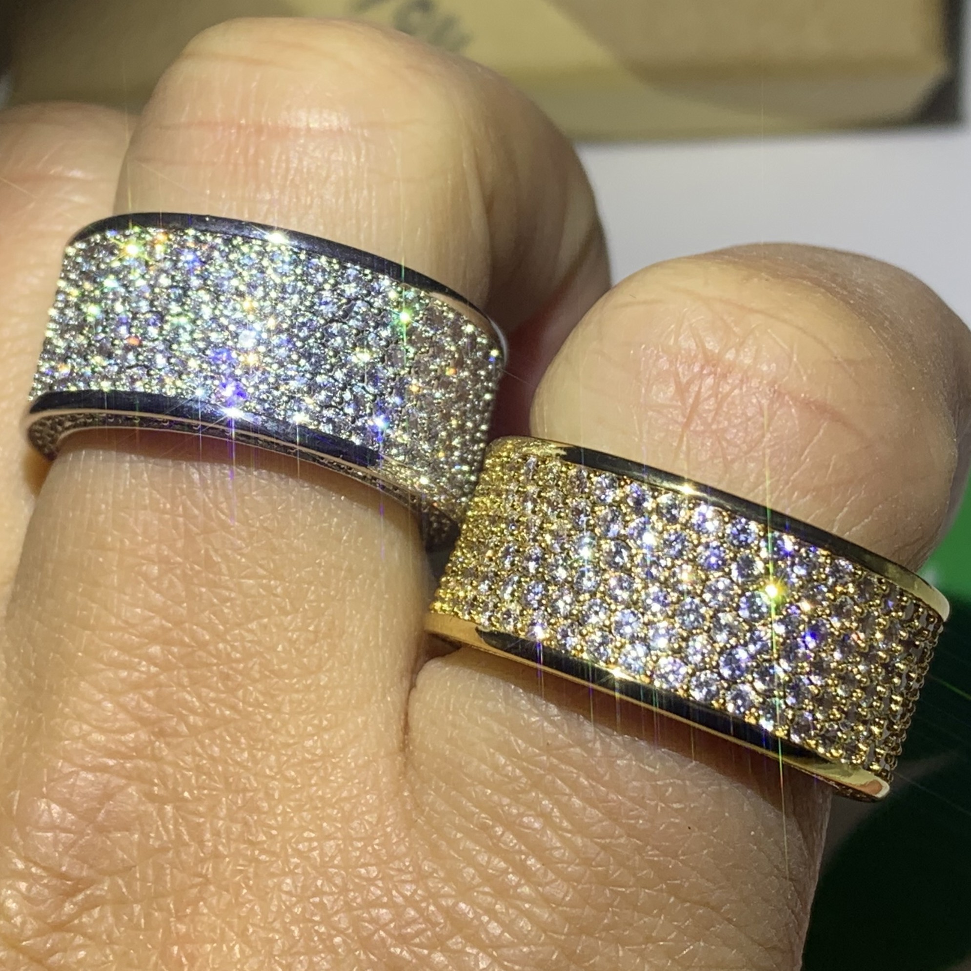 Choucong Hot Sale SParkling Luxury Jewelry 10KT White Gold Fill Pave Micro Sapphire CZ Diamond Gemstones Wedding Circle Band Ring for Women