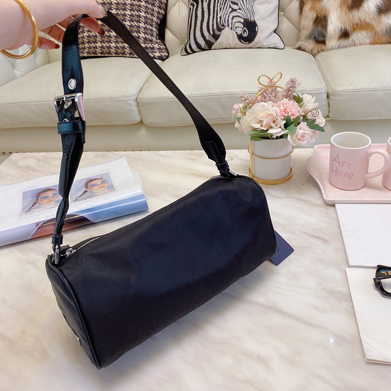 Newest classic Parachute cloth handbags purse waterproof wear-resisting Nylon Pillow bag crossbody bag portable Baguette package, Black
Newest classic Parachute cloth handbags purse waterproof wear-resisting Nylon Pillow bag crossbody bag portable Baguette package, Black
