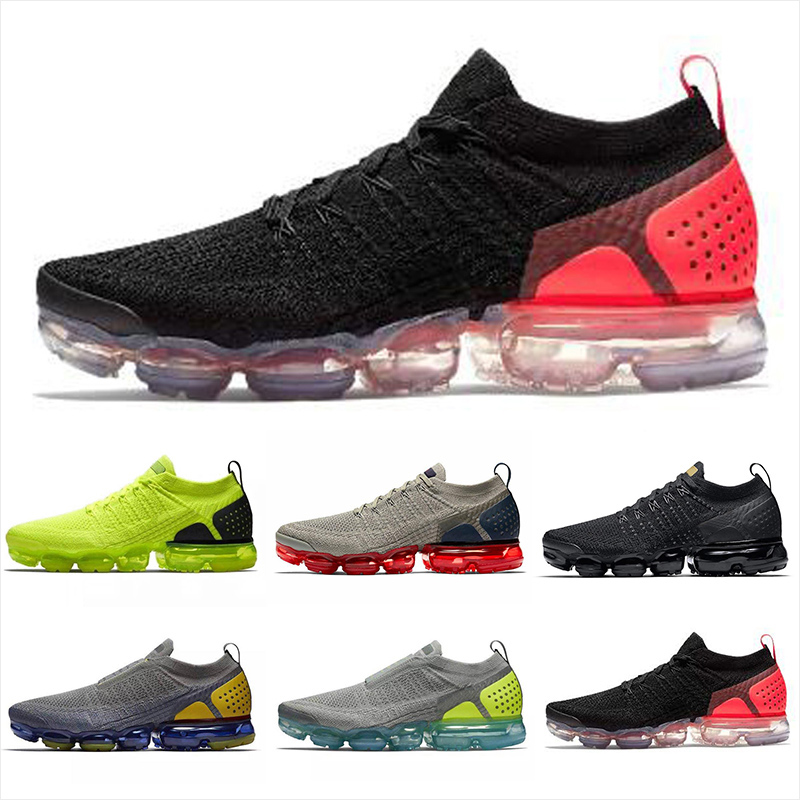 2020 New Chaussures Moc 2 Laceless 2.0 Outdoor Shoes Triple Black Designer Mens Women Sneakers Fly White cushion Trainers Zapatos
2020 New Chaussures Moc 2 Laceless 2.0 Outdoor Shoes Triple Black Designer Mens Women Sneakers Fly White cushion Trainers Zapatos