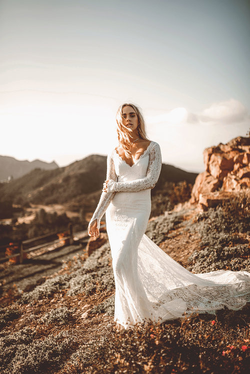 african mermaid wedding dresses plus size v neck long sleeve lace bridal gowns appliqued backless floor length wedding dress