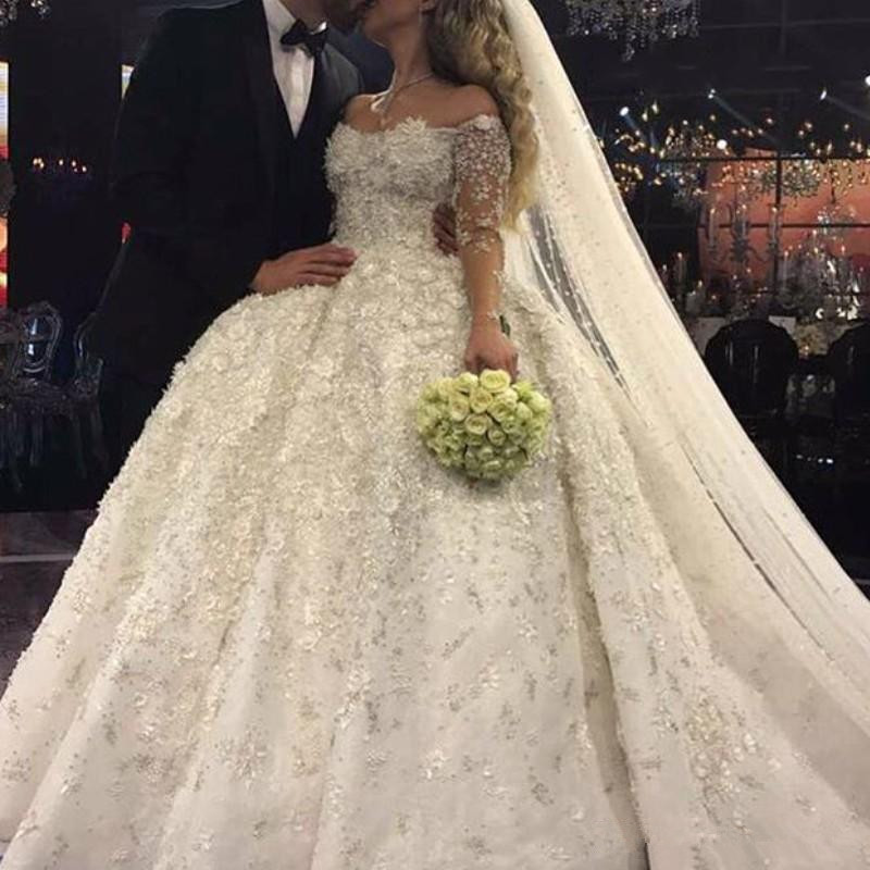 Gorgeous Arabia Princess Wedding Dress Beads 3D Petals Lace Applique Ball Gown Bridal Dress Off Shoulder Long Sleeve Plus Size Wedding Dress
